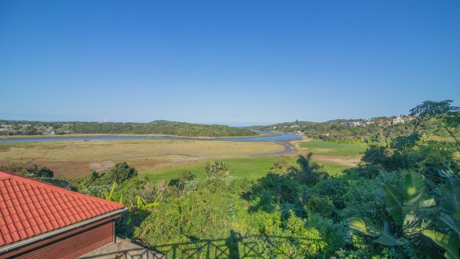 6 Bedroom Property for Sale in Beacon Bay Eastern Cape